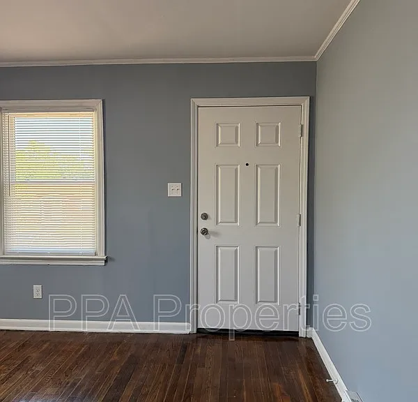 221 Willow Ave — Photo 17
