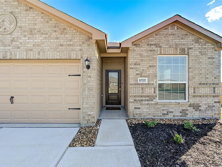 10702 Millet Ct — Photo 3
