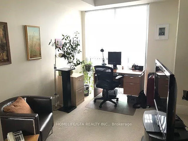 70 Roehampton Ave #1914 — Photo 9