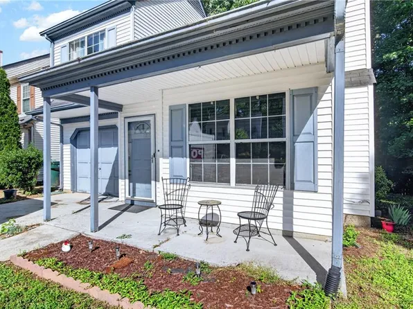 244 Summerlake Ln, Newport News, VA 23602