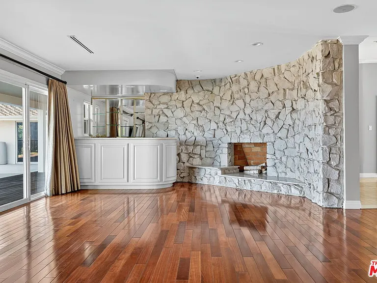 4186 Regal Oak Dr — Photo 13
