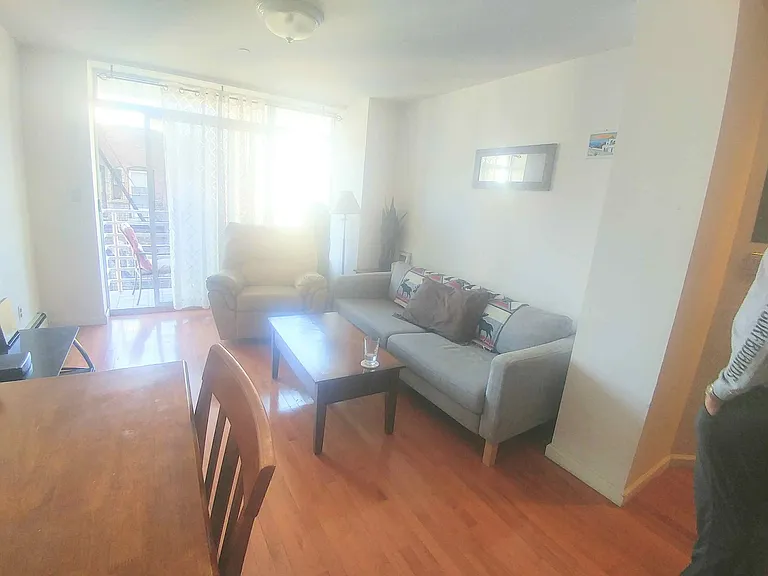 31 Monroe St #8B — Photo 5