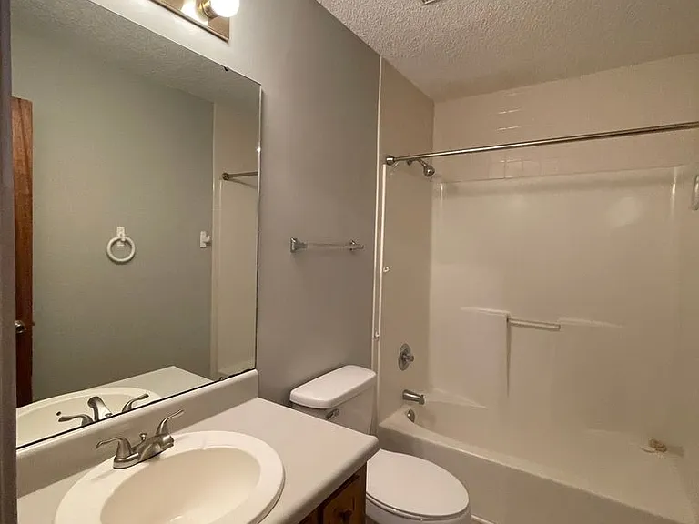 220 Candlebrook Dr — Photo 13