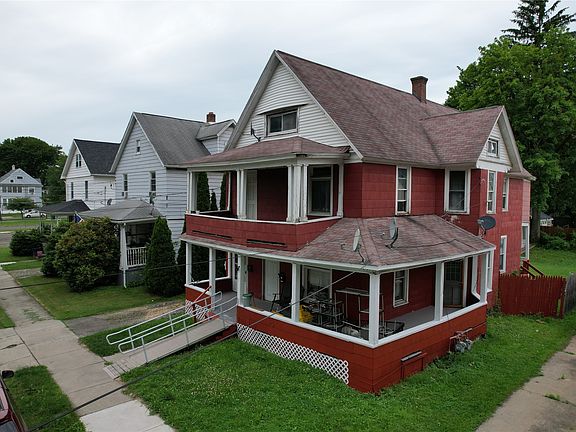 4th image of 11 Burton Ave