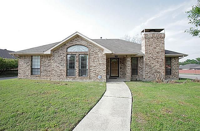 1st image of 2309 Winona Dr