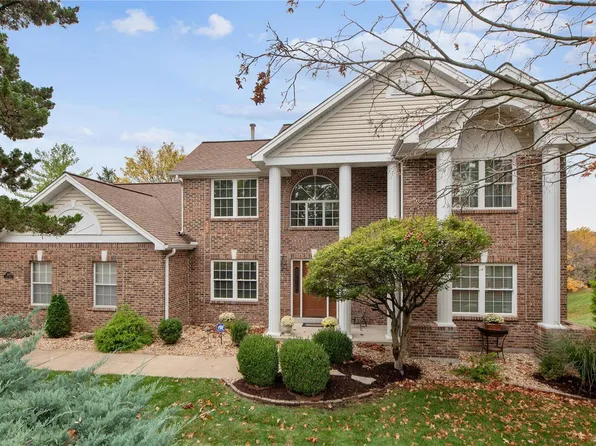 2655 Valley Rd, Chesterfield, MO 63005