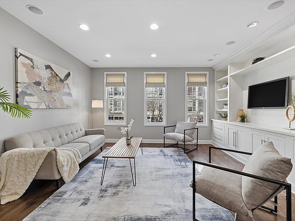 5th image of 1229 W Madison St Unit A