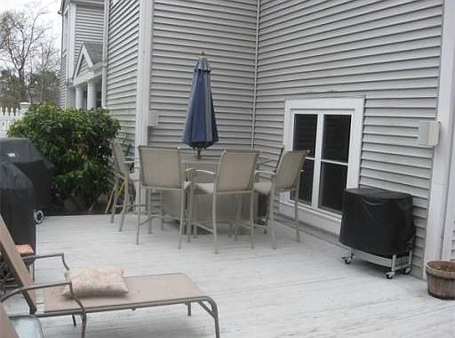 4th image of 78 Pleasant St APT N