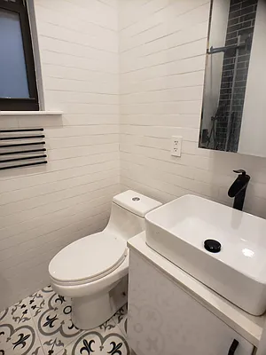 Rented by Green Leaf Management, LLC | media 13