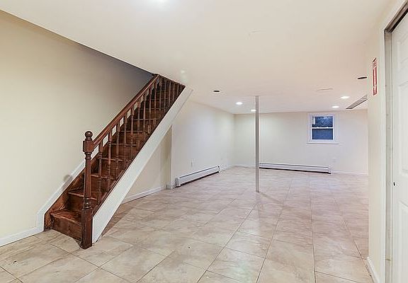 4th image of 548 Kosciuszko St APT 1
