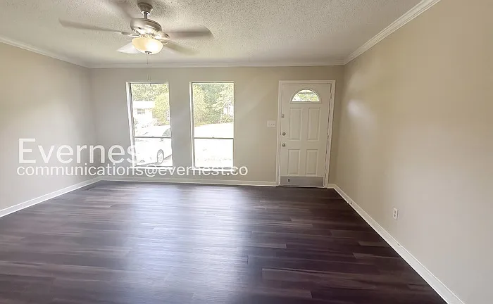 4 bed, 3.0 bath, 1619 sqft, $1,795 — Photo 2