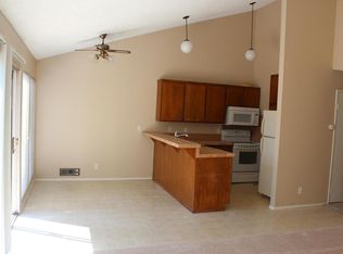 424 N Palm Ave, Santa Paula, CA 93060