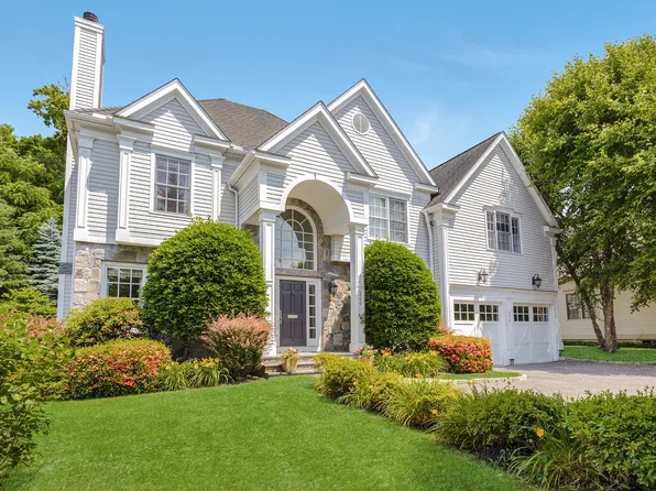 296 Park Street, New Canaan, CT 06840