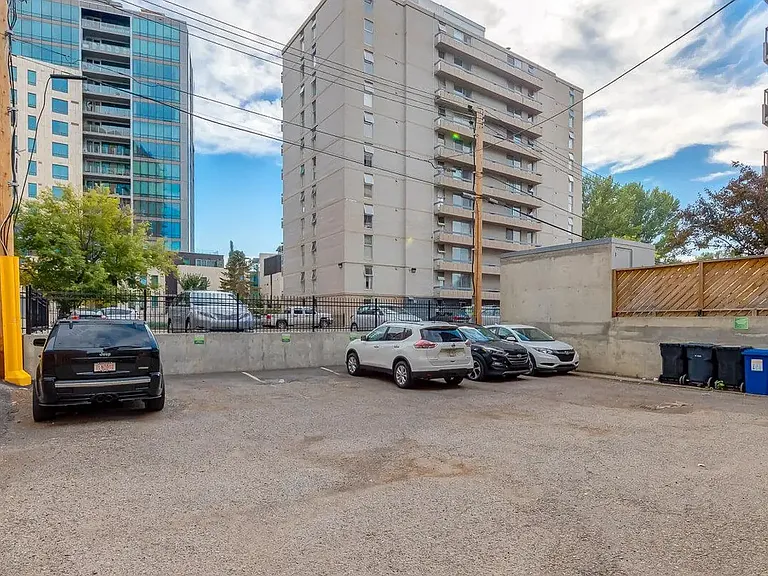 127 25th Ave SW #402 — Photo 24