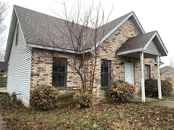3rd image of 2501 Jeanne McQueen Pl