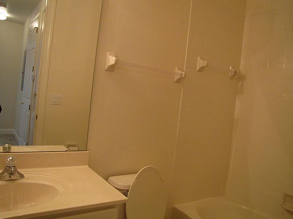 4th image of 1407B Craftsman Ave E #1407B