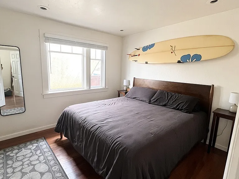 2320 Meade Ave — Photo 6