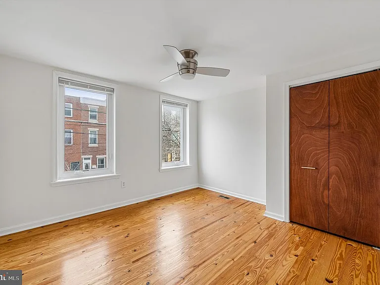 2042 E Huntingdon St — Photo 21