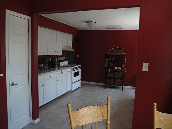 5th image of 202 S East Street
