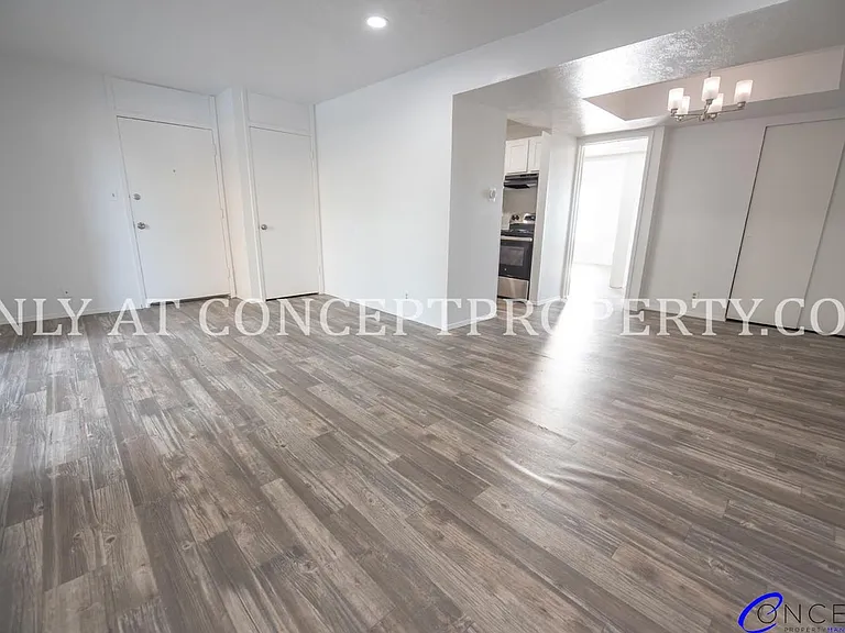 Foothill Terrace — Photo 145