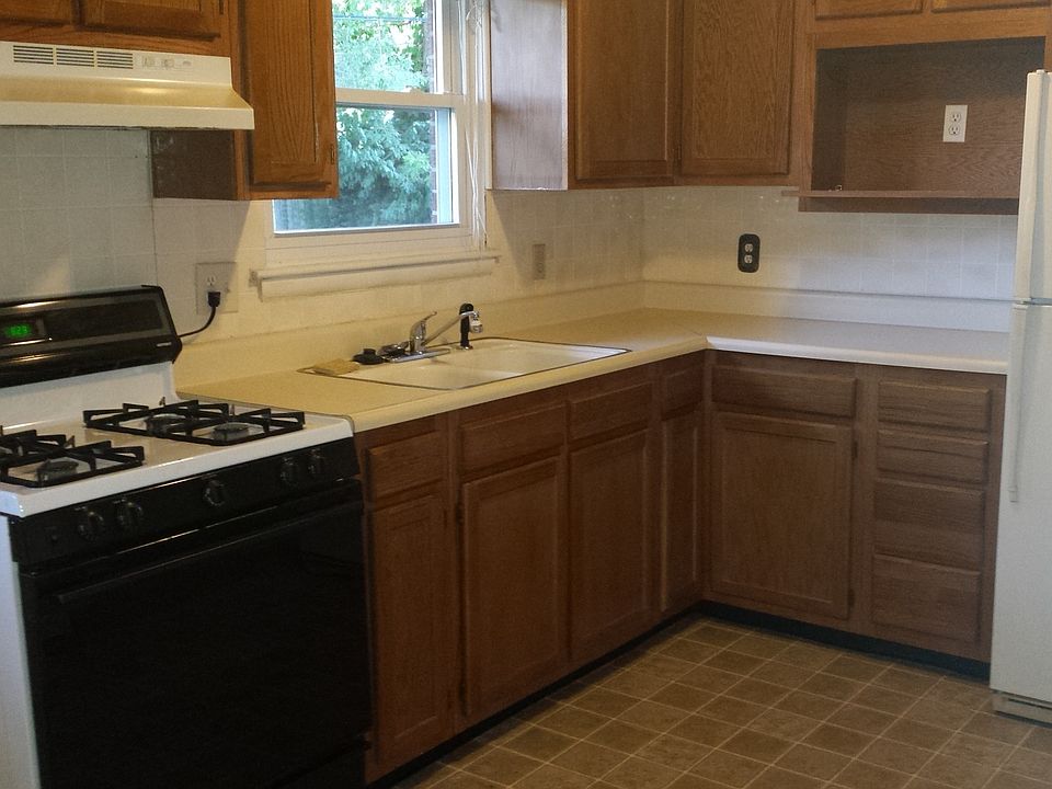 Eat in kitchen