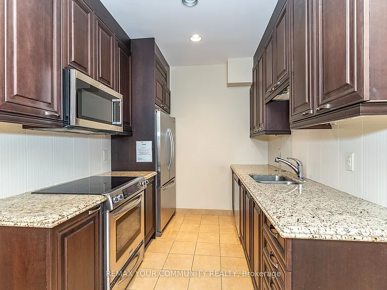 9245 Jane St #514 — Photo 10