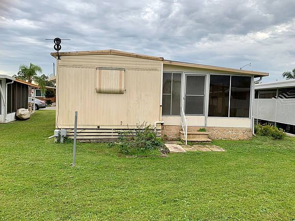 2nd image of 20561 Tahitian Blvd