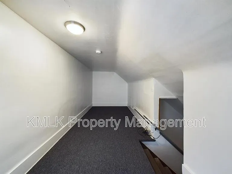 693 Kling St — Photo 33
