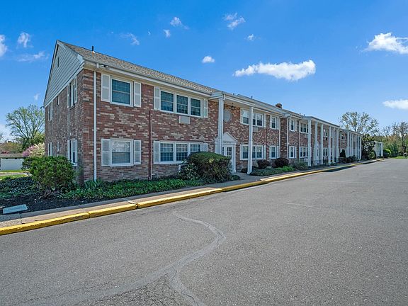 Front/Side picture - Lower end unit