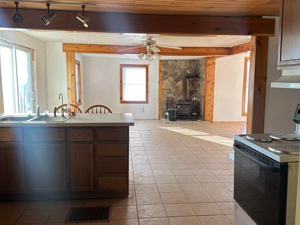48052 328th St, Elk Point, SD 57025