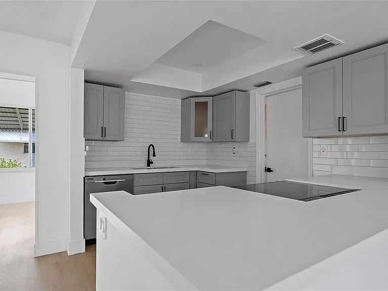4510 NW 49th Dr — Photo 12