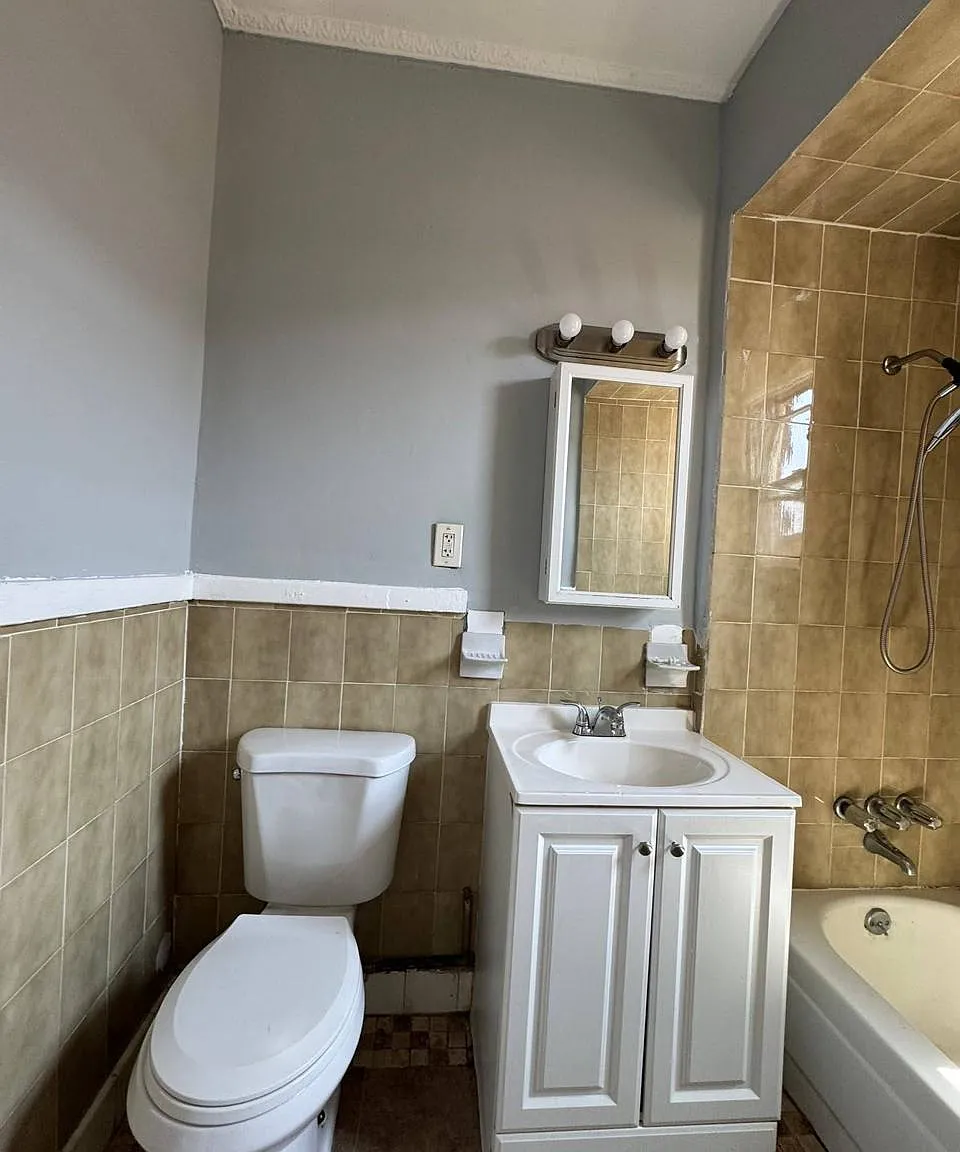 2 bed, $2,000 — Photo 1