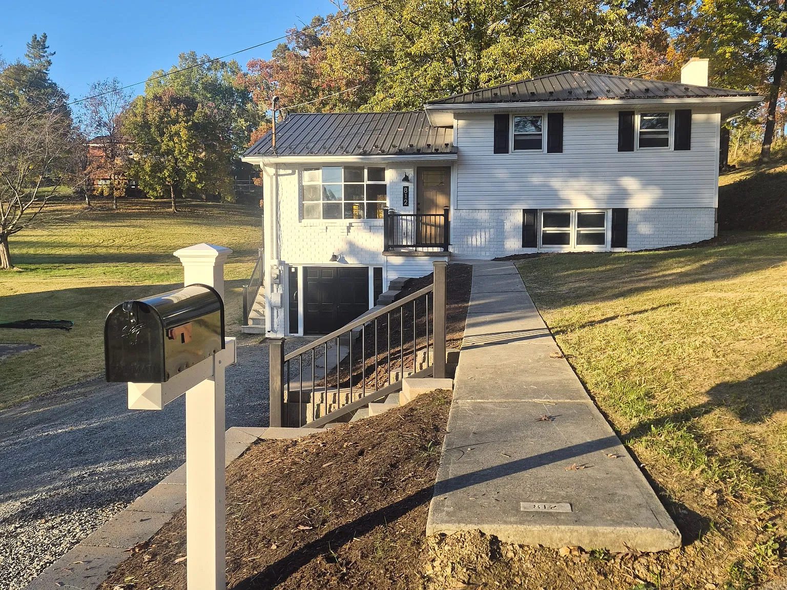 4 bed, 1800 sqft, $1,975 — Photo 3