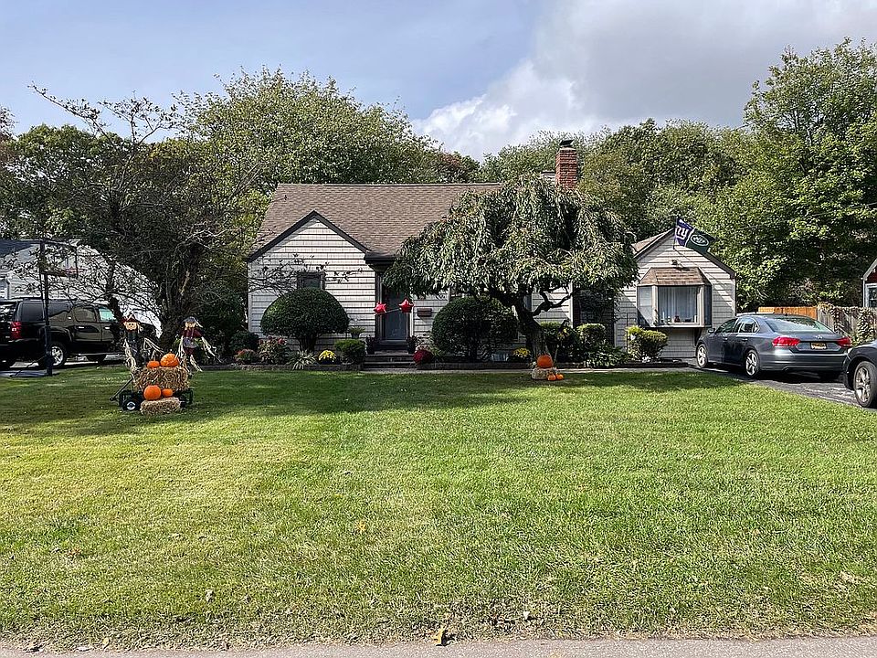 1st image of 66 Gladstone Ave