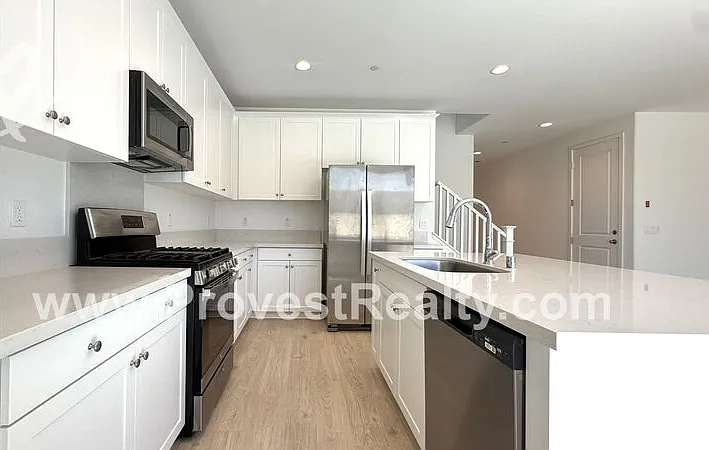 8792 Newcastle Ave — Photo 10