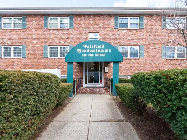 549 Pine St APT 7, Lowell, MA 01851