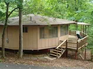 824 Crest View Dr, Gatlinburg, TN 37738