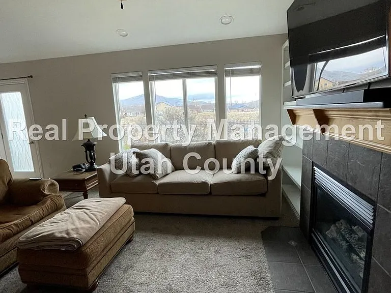 3347 E Kennekuk Ln — Photo 15