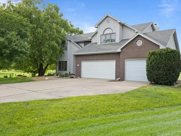 704 SW Coventry Cir, Ankeny, IA 50023