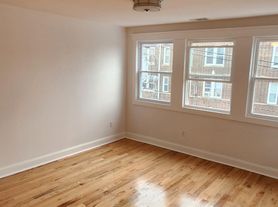5 Poplar St, Jersey City, NJ