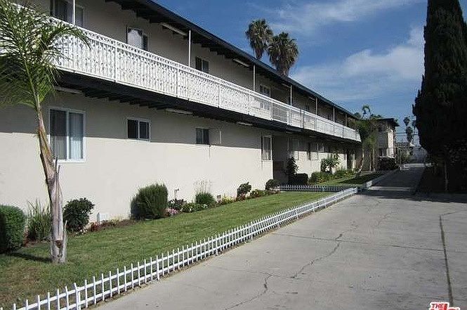 1st image of 921 N Cedar St APT 2