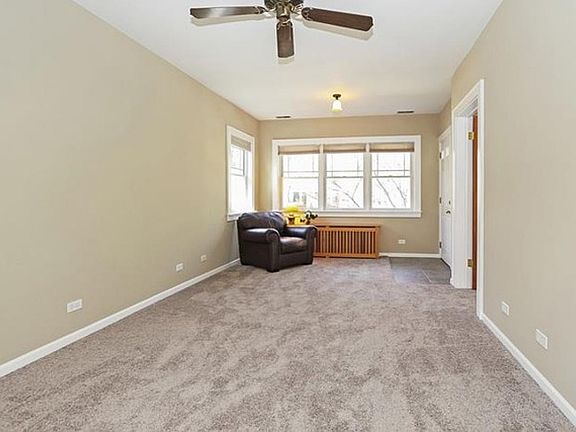 3rd image of 5519 N Nashville Ave