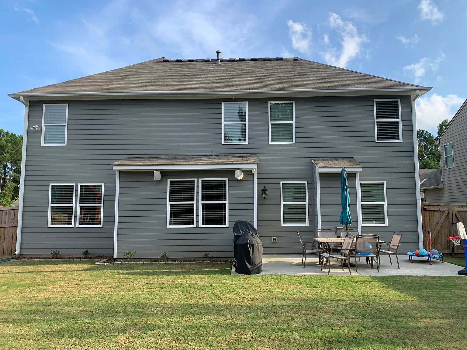 4 bed, 2.5 bath, 2543 sqft, $2,450 — Photo 4