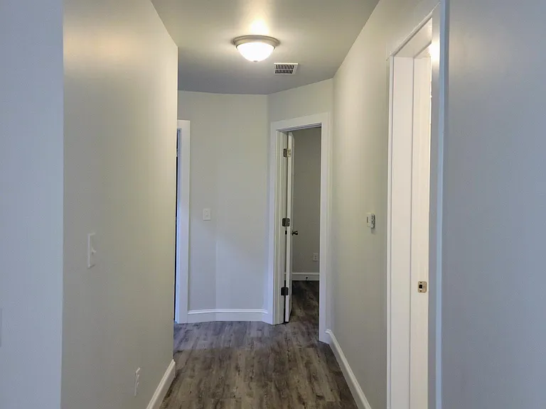 617 Brookshire St — Photo 16