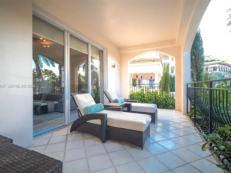 19211 Fisher Island Dr #19211 — Photo 21
