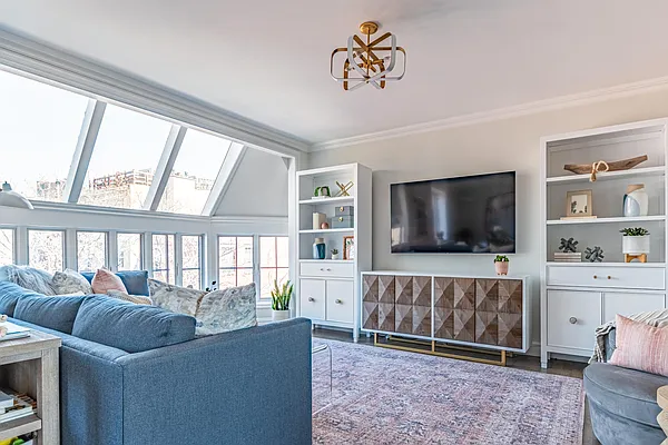 Sold by Compass | media 2