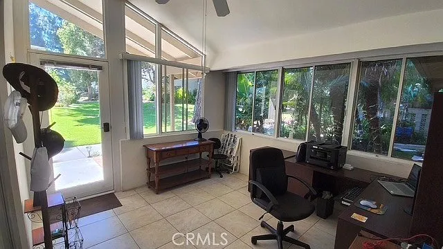2 bed, 850 sqft, $2,700 — Photo 3