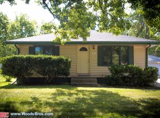 5513 Greenwood St, Lincoln, NE 68504