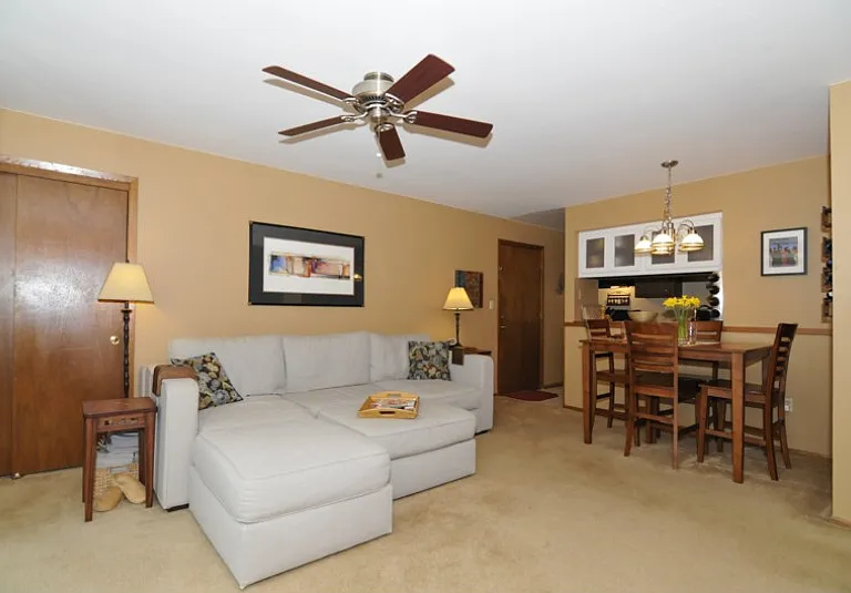 1453 S Carriage Ln — Photo 1