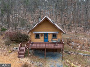 249 Crestview Ln, Berkeley Springs, WV 25411